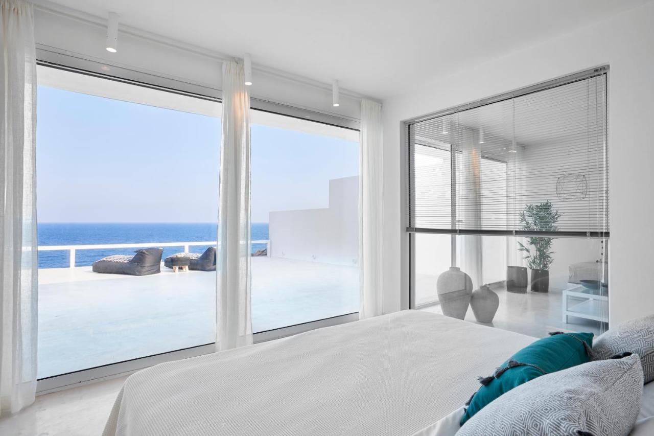 Infinite Blue Luxury Suites Fira  Exterior foto